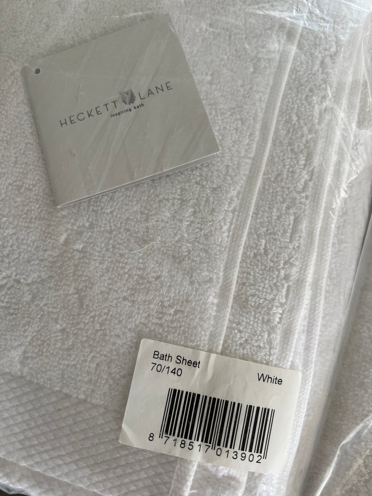 4 nieuwe witte Heckett Lane handdoeken 70x140 cm, Badlaken, Nieuw, Ophalen of Verzenden, Wit