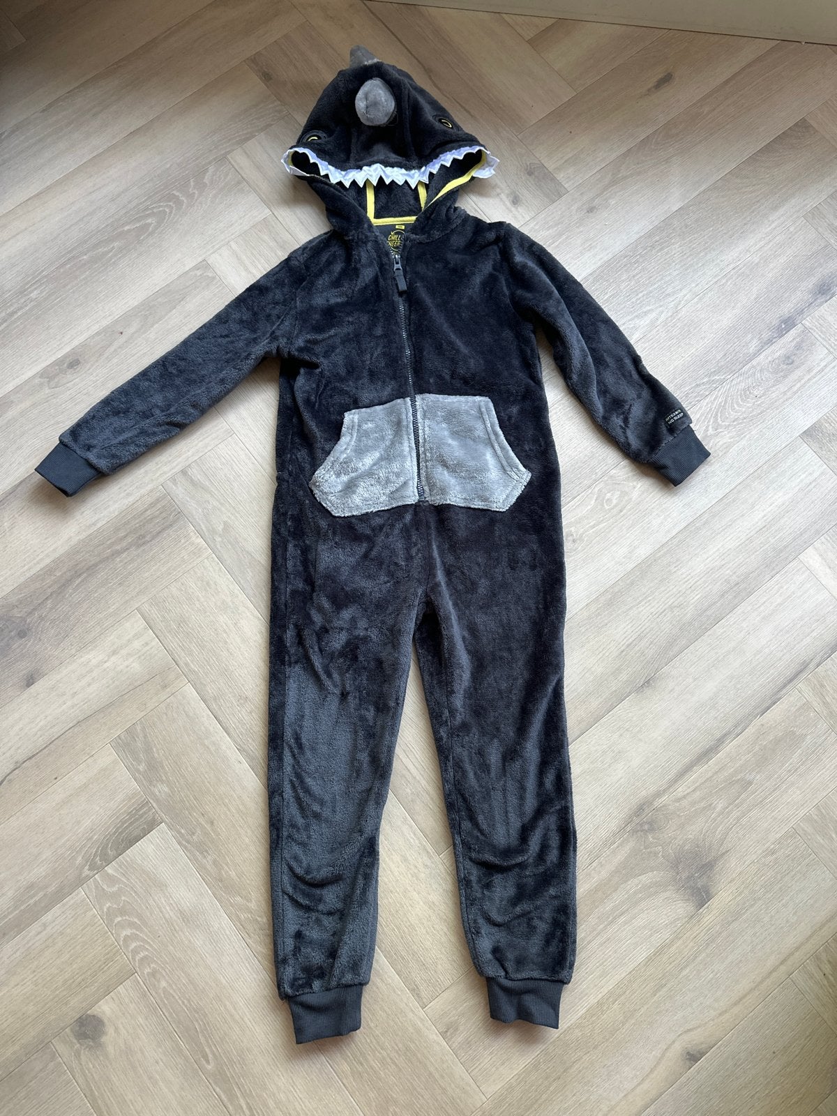 Nieuw! WE Onesie Haai - Maat 122/128, Ophalen of Verzenden, Nieuw, Jongen of Meisje, Overige typen