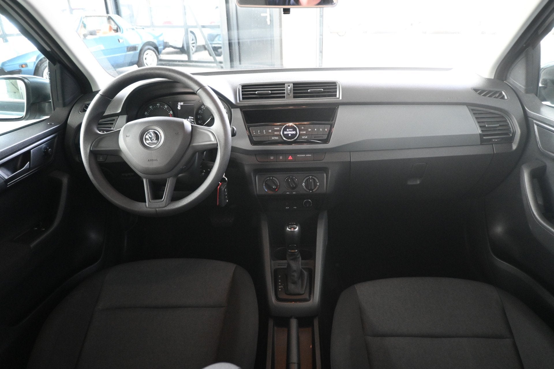 Skoda Fabia 1.2 TSI Active Automaat Airco Elektrisch pakket, Stof, Gebruikt, 4 cilinders, Met garantie (alle)