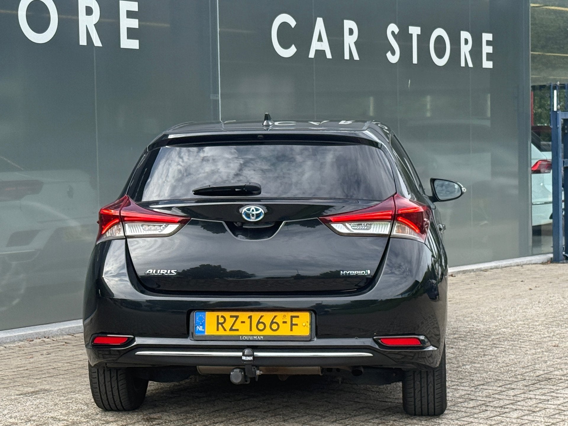 Toyota Auris 1.8 Hybrid Dynamic Navi|Camera|Dealer onderhoud, Dealer onderhouden, Gebruikt, 4 cilinders, Zwart