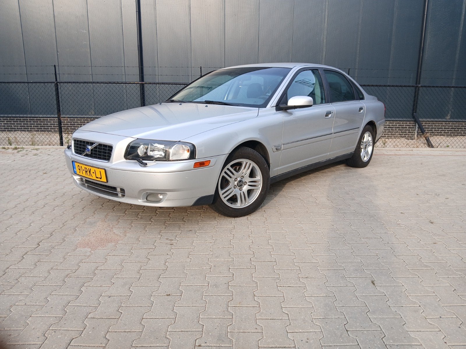 Volvo S80 2.4 170PK 2005 Grijs nieuwe apk, Voorwielaandrijving, 1441 kg, 1800 kg, Zwart