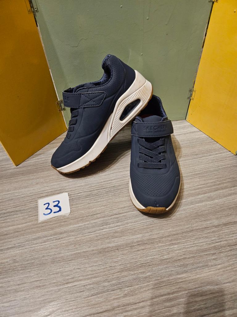 Skechers Air-Cooled Memory Foam sneakers maat 33, Gebruikt, Jongen of Meisje, Sportschoenen, Skechers