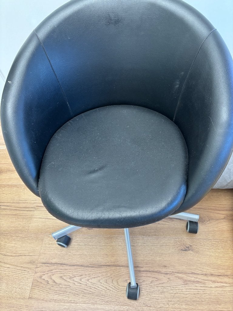 2 gratis stoelen, Ophalen, Kunststof, Gebruikt, Twee