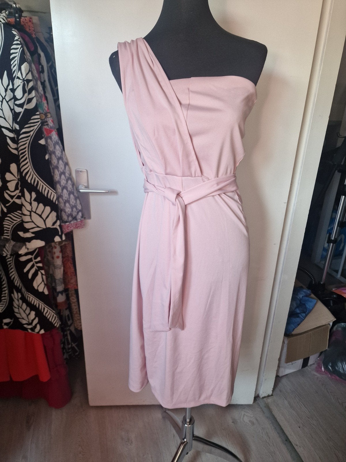 Jurk nieuw maat m, Kleding | Dames, Ophalen of Verzenden, Nieuw, Onder de knie