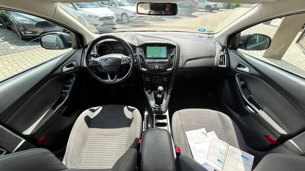 Ford Focus Wagon 125pk Titanium XENON | CLIMA | SONY SOUNDYS, Auto's, Zwart, Bi-Xenon koplampen, Origineel Nederlands, Handgeschakeld