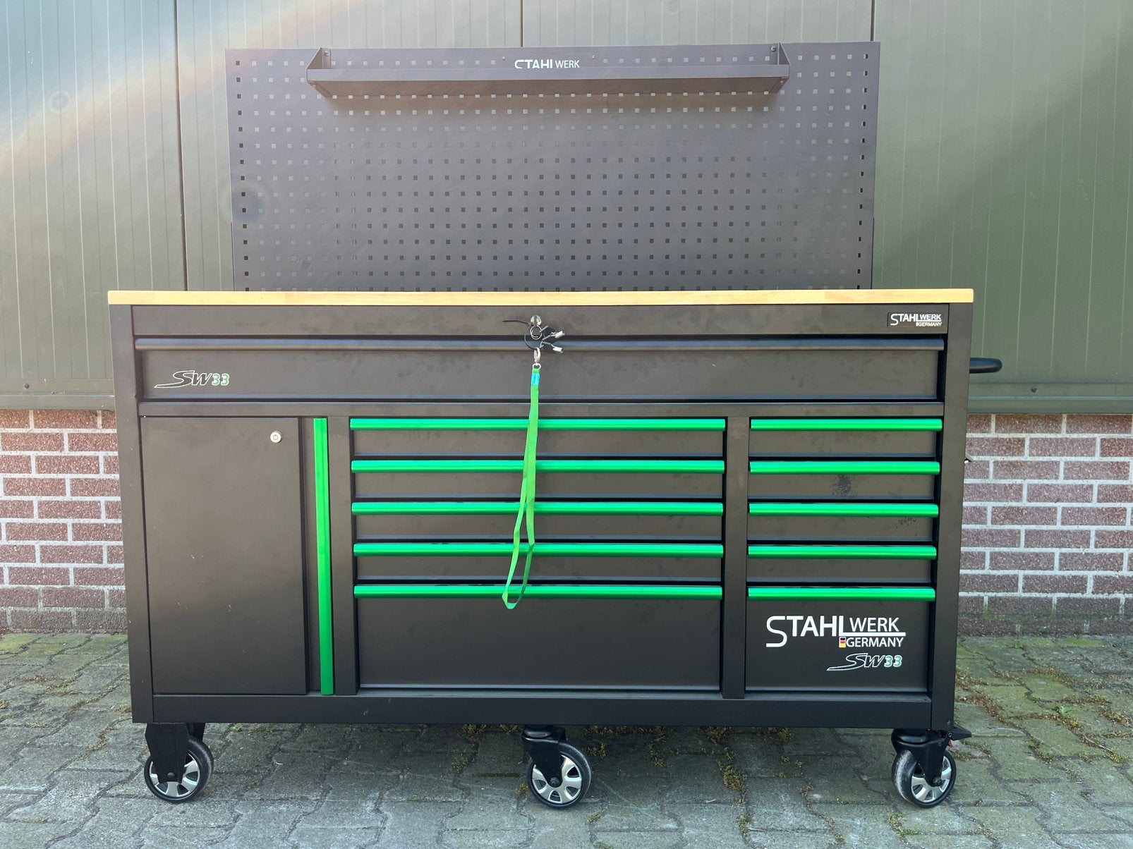STAHLWERK SW33 Gereedschapswagen/ Werkbank – Compleet gevuld, Ophalen, Gevuld, Nieuw