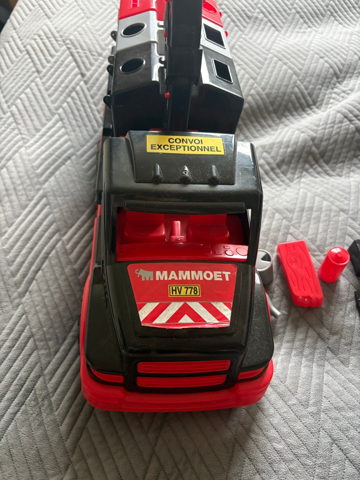Mammoet speelgoed vrachtwagen met kraan, Ophalen, Gebruikt