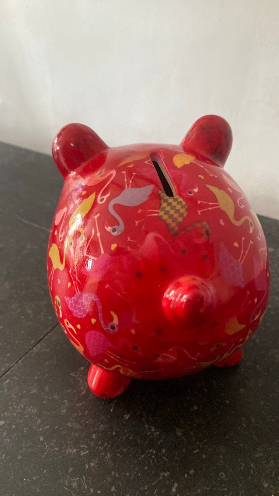 Rood spaarvarken met flamingo's - Pomme-pidou, Ophalen, Zo goed als nieuw, Steen, Aardewerk of Keramiek, Dier