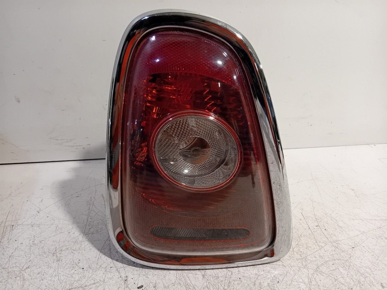 Achterlicht links buiten Mini Mini, Onderdelen@venauto.nl, Van der Ven Autorecycling B.V., Gebruikt, Ettenseweg 76, 4706 PB Roosendaal, The Netherlands