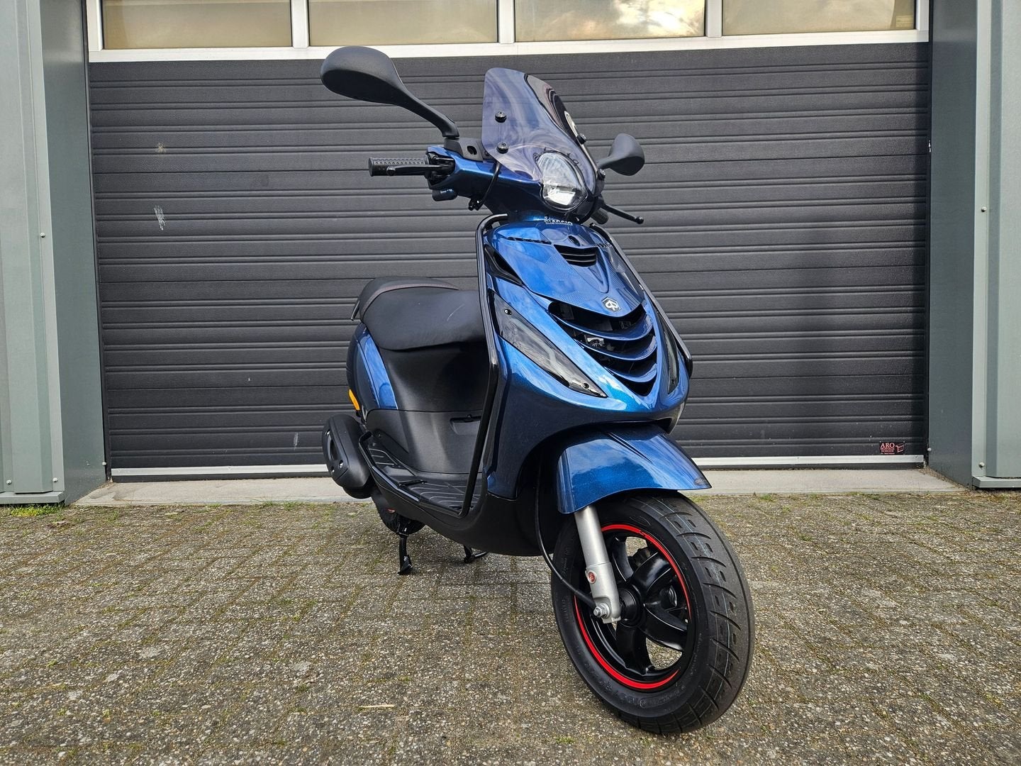 PIAGGIO ZIP 4T E5 45KM BJ2024 DIAMOND BLEU  2233KM + OPTIES!, Onbekend, Ophalen of Verzenden, Zo goed als nieuw, Onbekend
