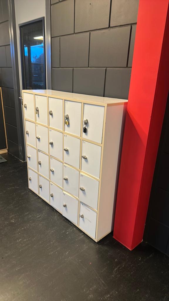 Lockers, Ophalen, Gebruikt