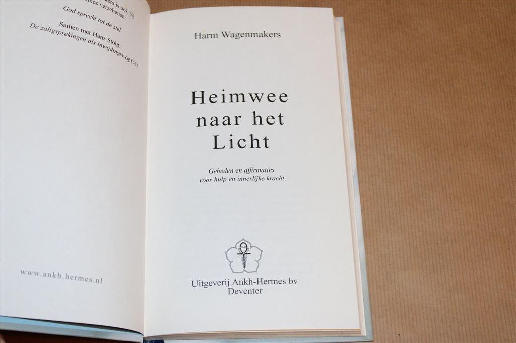 Heimwee naar het Licht — Gebeden & Affirmaties voor Kracht, Ophalen of Verzenden, Gelezen, Overige onderwerpen, Achtergrond en Informatie