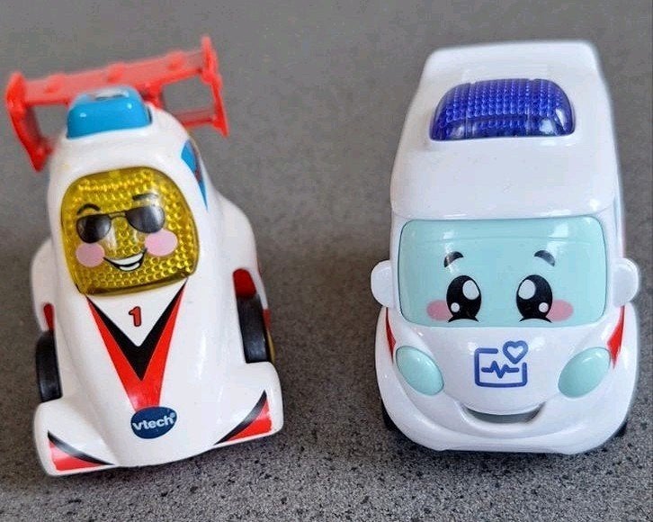 VTech Toet Toet Auto - Ronnie Raceauto & Ambulance, Ophalen of Verzenden, Zo goed als nieuw, 6 maanden tot 2 jaar