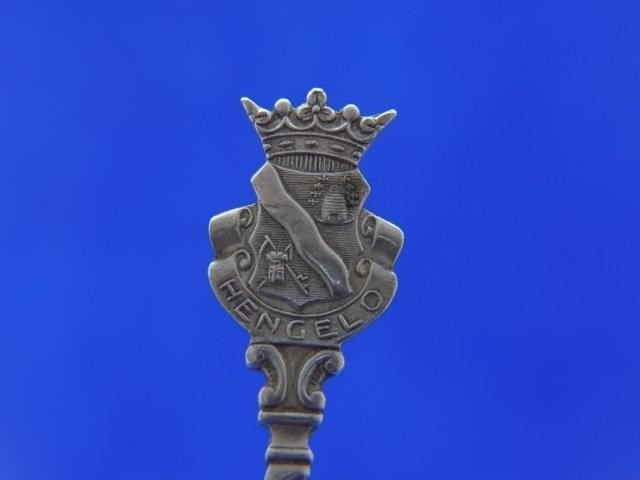 Lepeltje: Hengelo (O), Verzenden