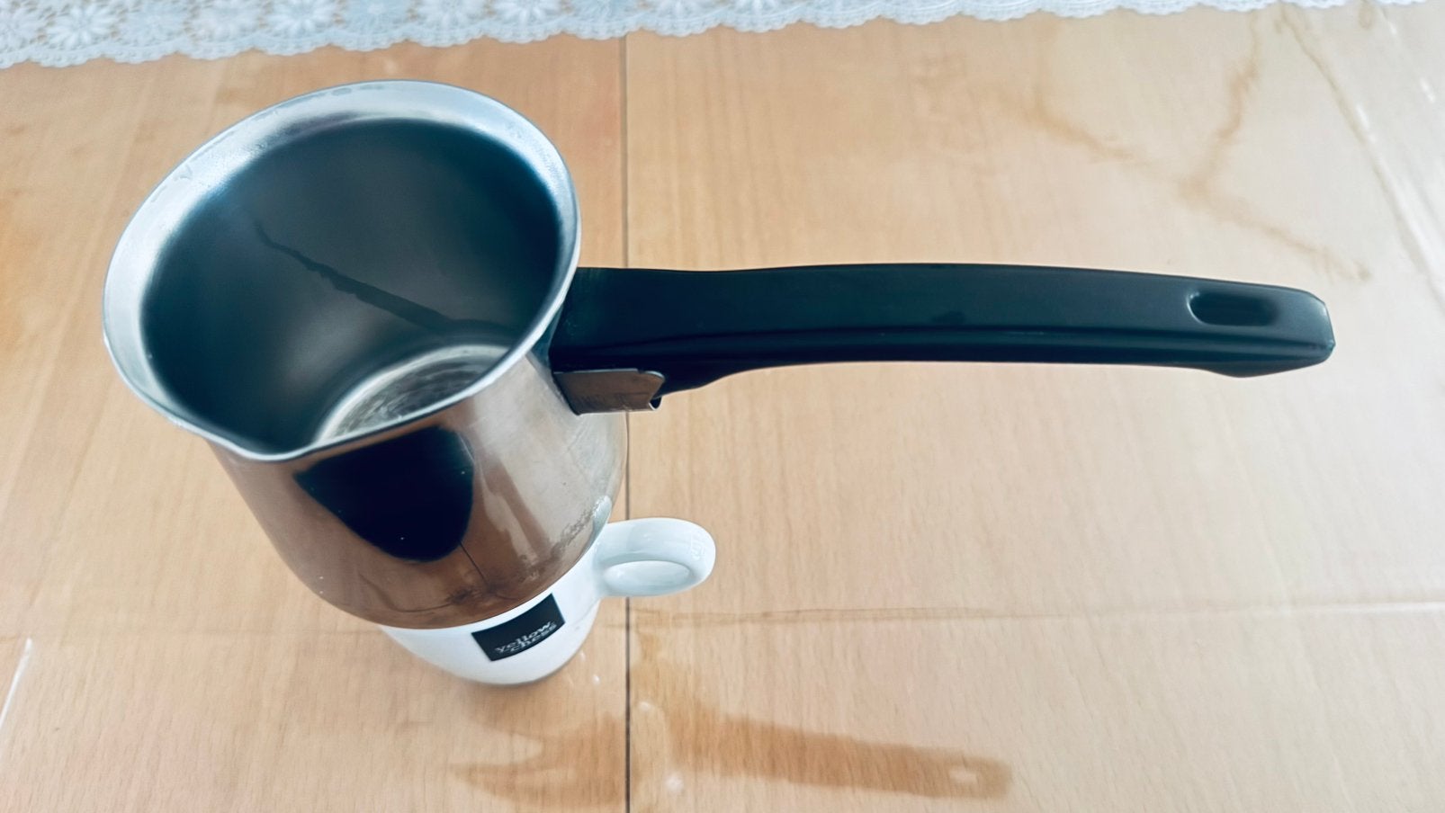 Te koop deze Turkse koffiepot, of cezve, is gemaakt …..€5., Ophalen of Verzenden, Zo goed als nieuw, Rvs