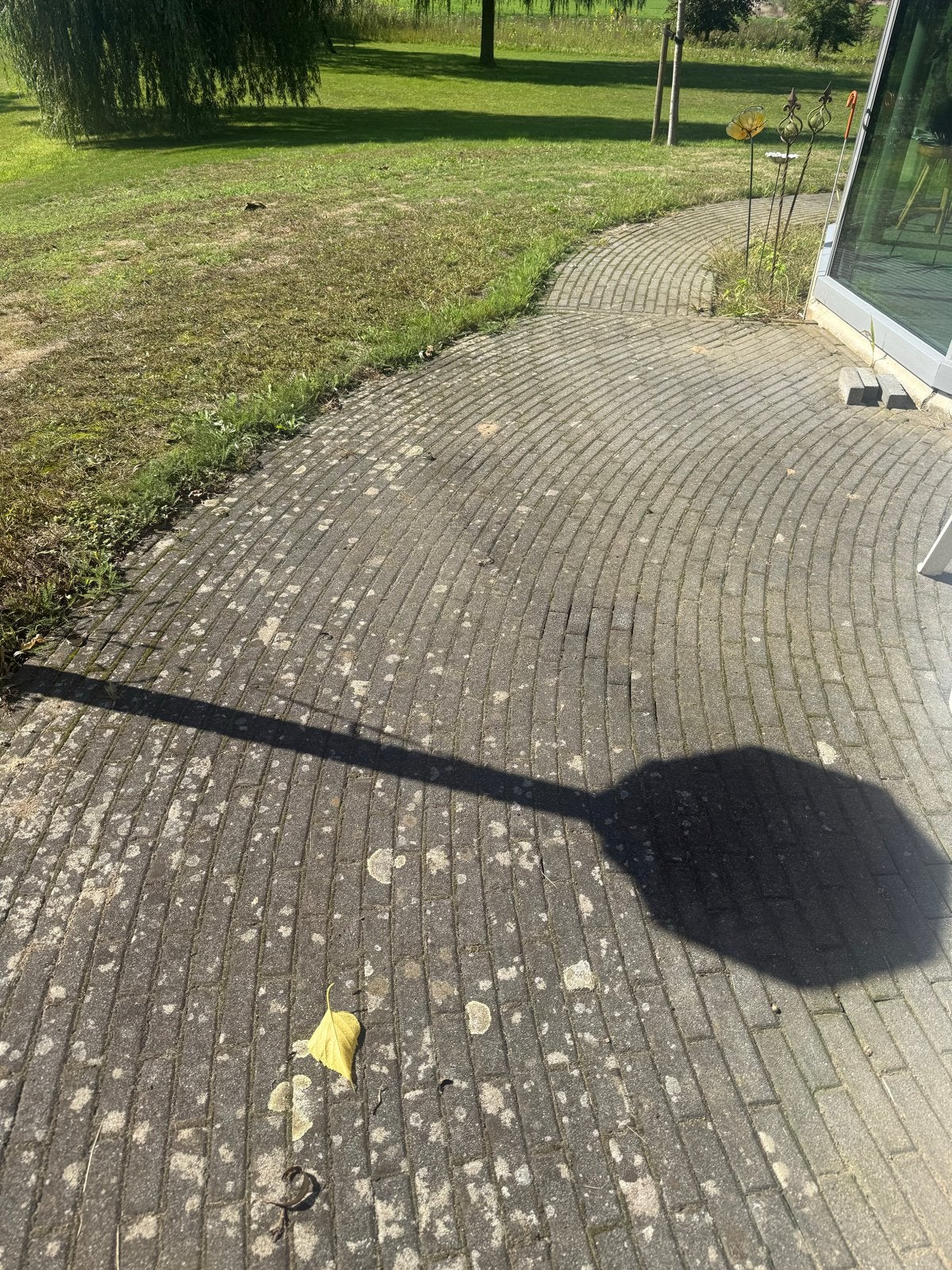 Partij gebruikte betonklinkers / waaltjes – ca. 42 m², Gebruikt, Klinkers, Ophalen of Verzenden, 10 m² of meer