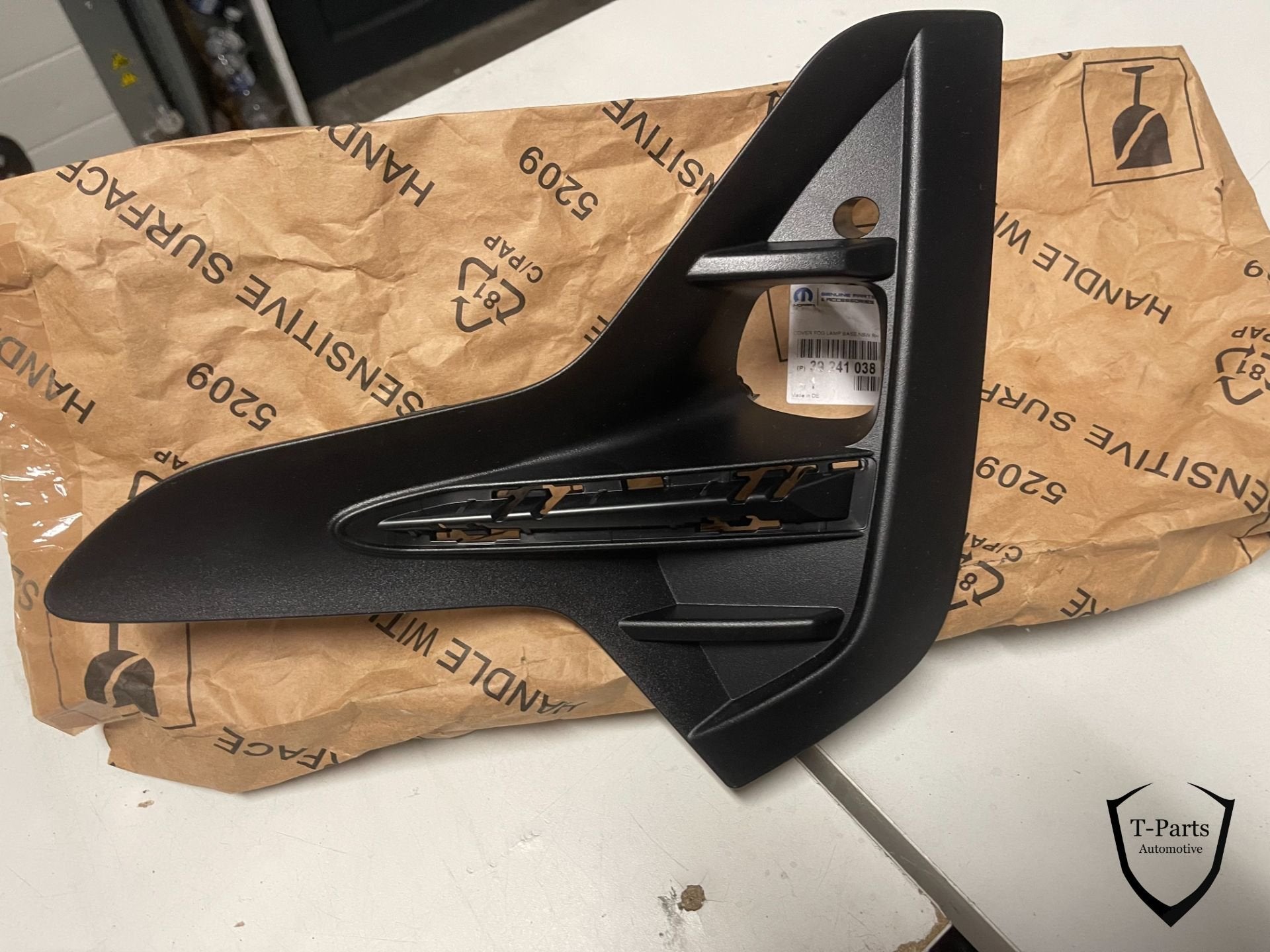opel insignia voorbumper rechts mistlamp kap 39241038