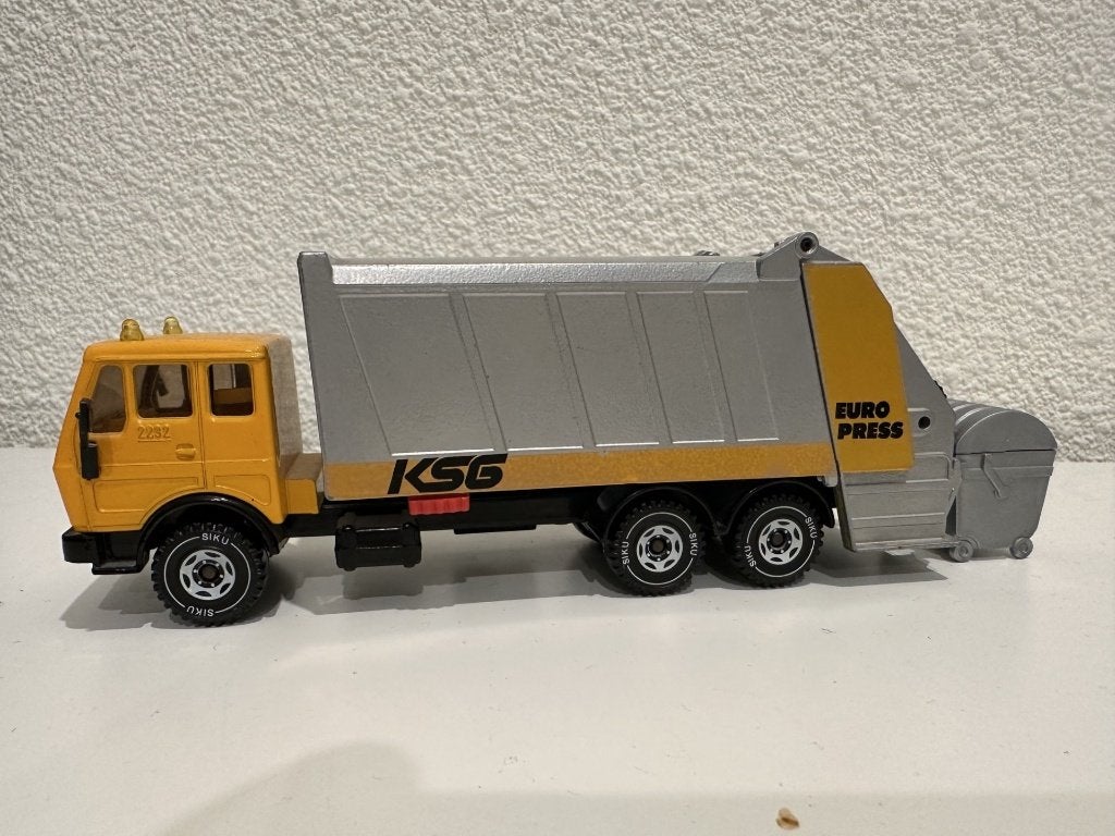 Siku 2926 vuilniswagen in zeer goede staat, Ophalen of Verzenden, Zo goed als nieuw, Bus of Vrachtwagen, SIKU