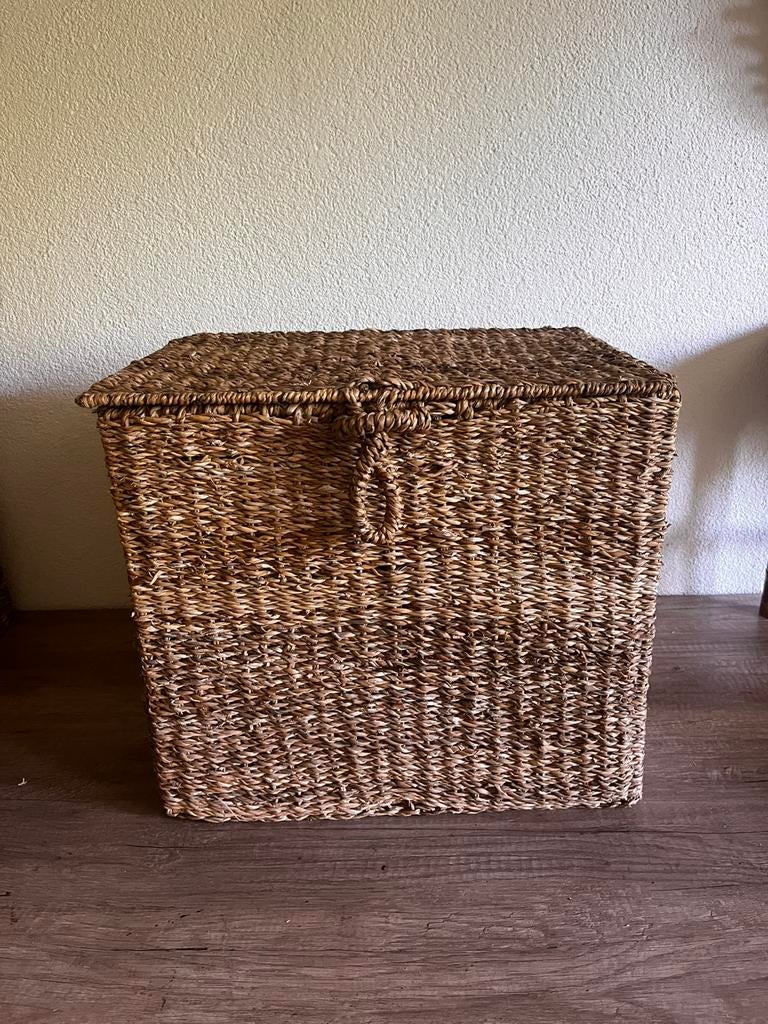 H&M Home - Twee grote manden van zeegras, Ophalen, Mand, Zo goed als nieuw, Riet