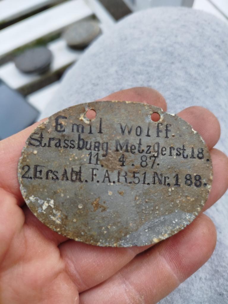 Emil wolf Erkennungsmarke feld artillerie wo1, Verzamelen, Ophalen of Verzenden, Embleem of Badge