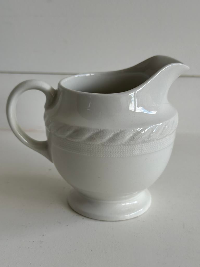Wedgwood Clearwater Ralph Lauren melkkannetje roomwit, Overige typen, Ophalen of Verzenden, Zo goed als nieuw, Wedgwood