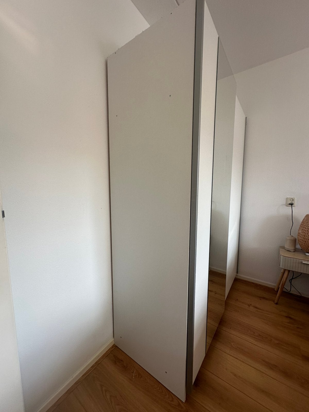 As good as new Gose wardrobe(WOONENZO) with mirror – 150 cm, Ophalen, 100 tot 150 cm, Zo goed als nieuw, 150 tot 200 cm
