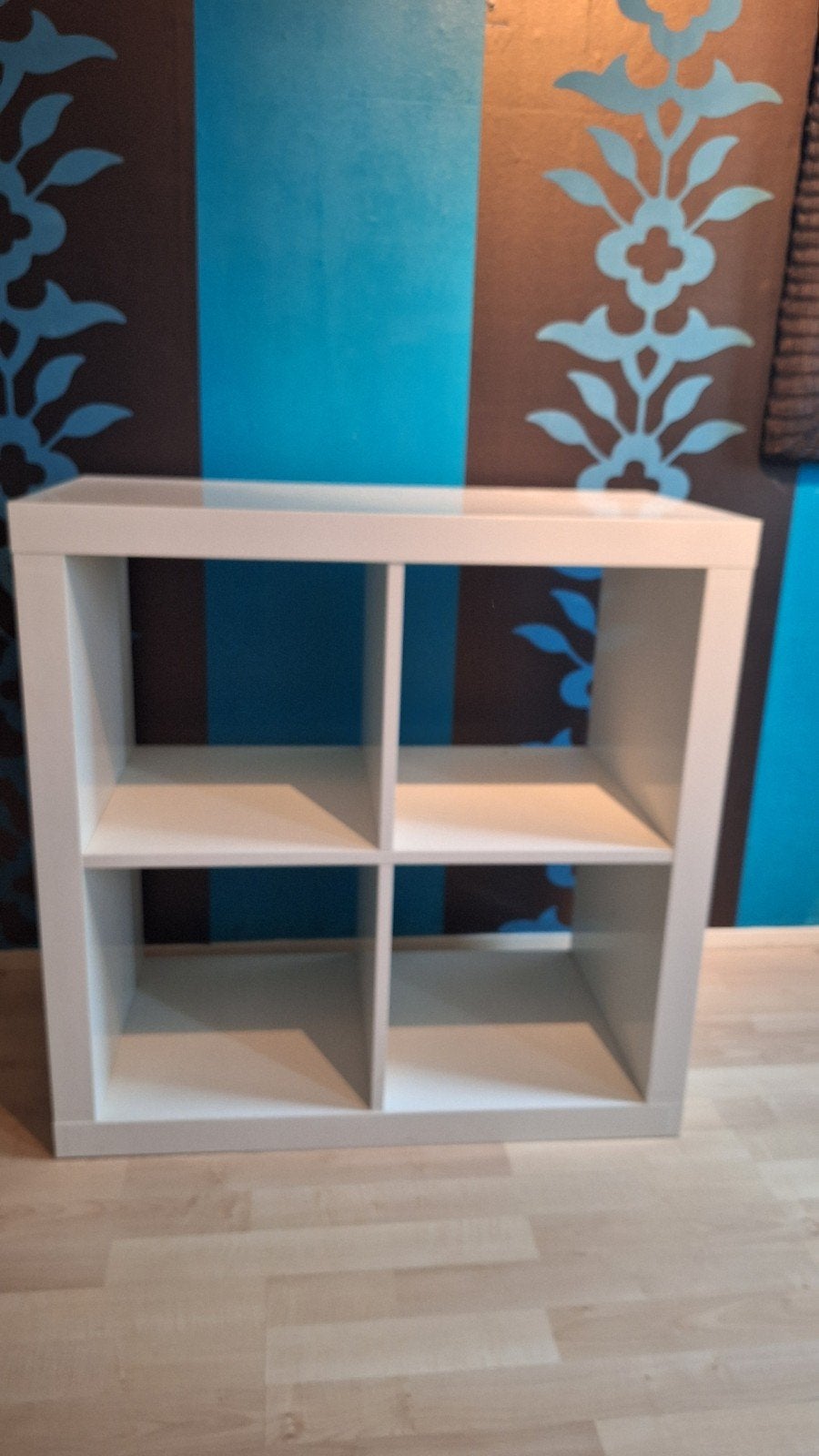 Witte IKEA Kallax kast 2x2 vakken met lichte gebruikssporen, Huis en Inrichting, Ophalen, Gebruikt