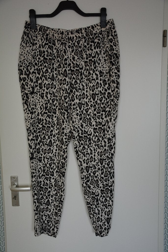 ZGAN zomer broek SAINT TROPEZ., Overige kleuren, Maat 46/48 (XL) of groter, Ophalen of Verzenden, Zo goed als nieuw