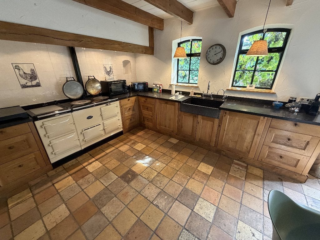 Massief Eiken Landelijke Keuken | hardsteen | Miele+Quooker, Ophalen, Gebruikt, Bruin, Hoekkeuken