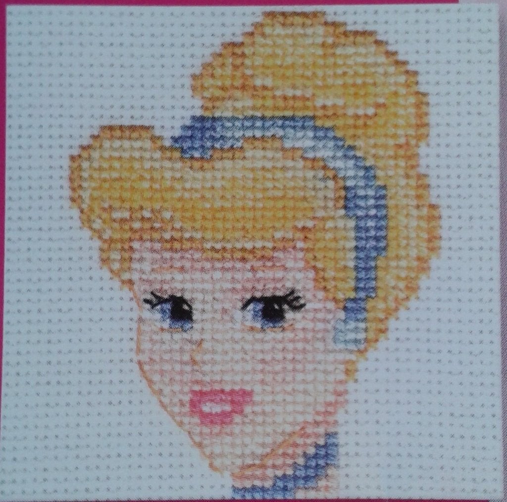 Borduurpatroon Disney Prinses Assepoester 7x7 cm, Ophalen of Verzenden, Zo goed als nieuw, Handborduren, Patroon