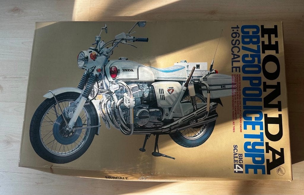 Honda CB750 1:8 Tamiya nieuw in doos te koop, Ophalen, Nieuw, Tamiya, Groter dan 1:32