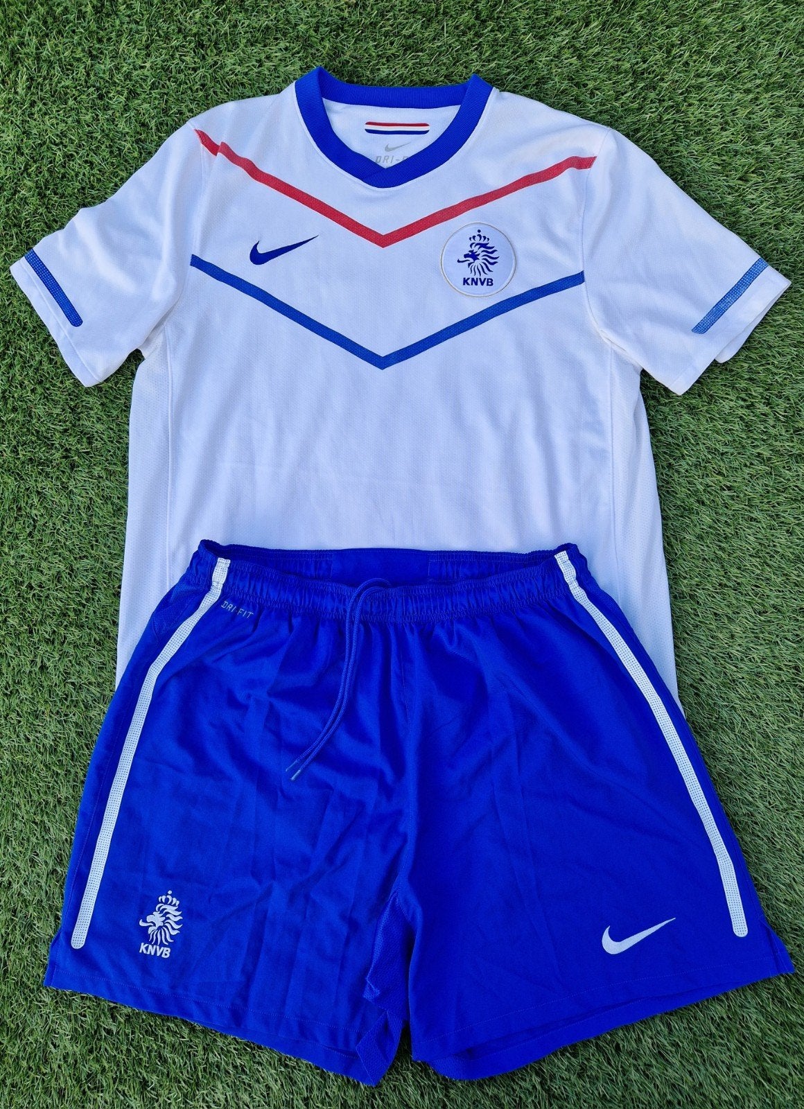 Nederlands elftal tenue 2010 KNVB Oranje shirt + Broekje, Maat 52/54 (L), Wit, Nike, Ophalen of Verzenden