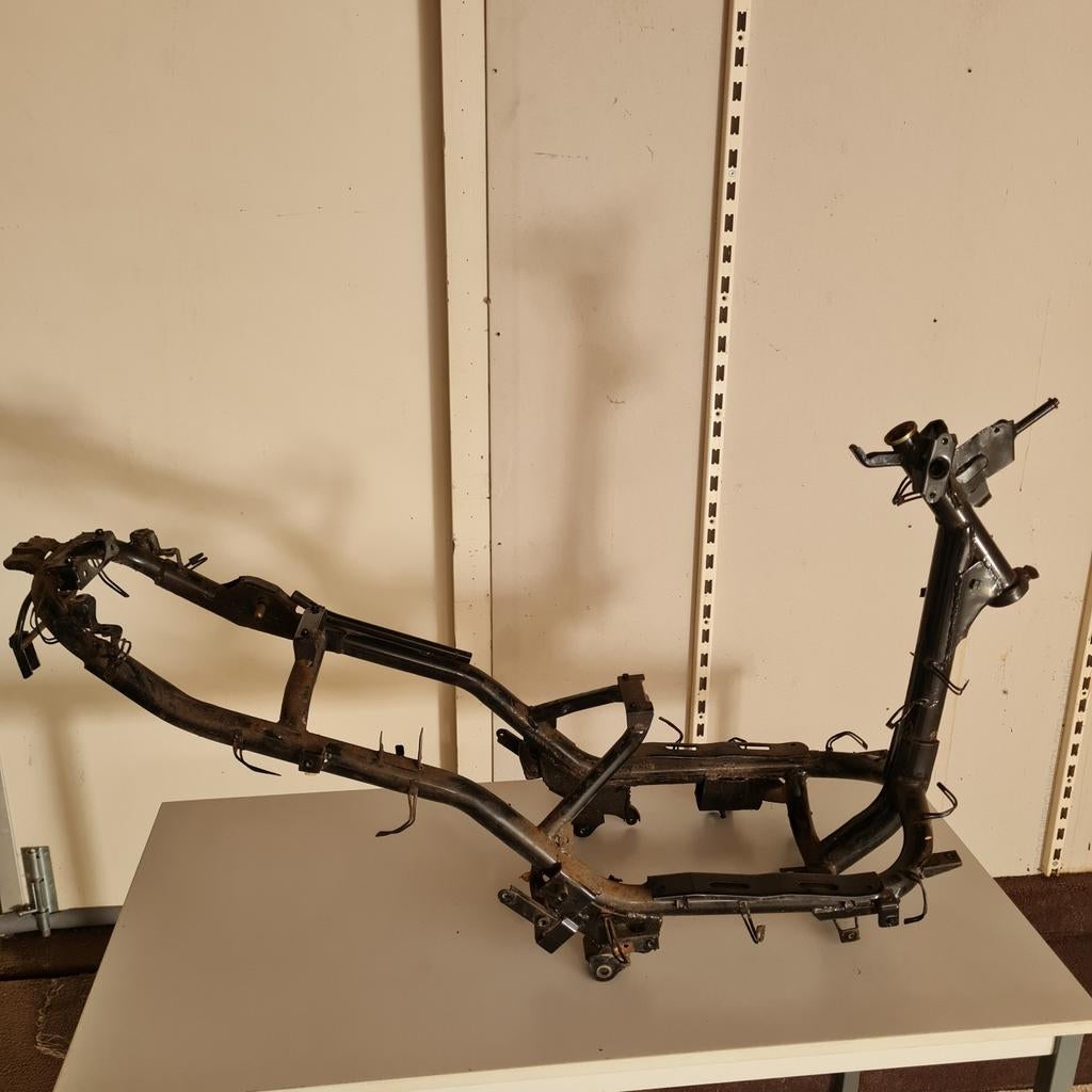 Sym jet 4 R frame zonder 123, Ophalen, Sym, Info@sym.de, De