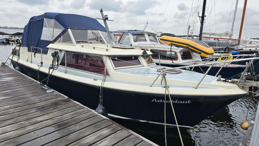 Motorboot, jacht, kajuitboot, Watersport en Boten, Motorboten en Motorjachten, 9 m, Gebruikt, Hydraulische besturing, Polyester