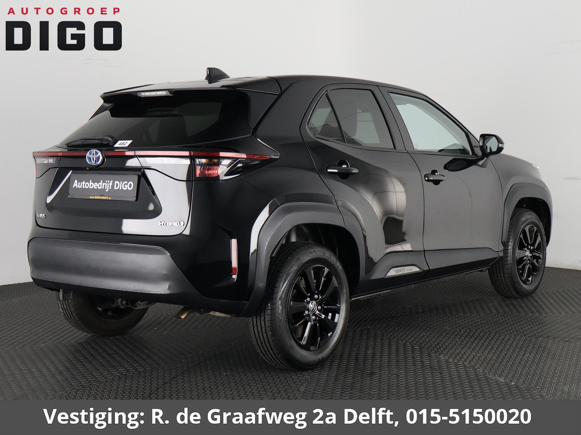 Toyota Yaris Cross 1.5 Hybrid 115 Black Edition | Apple Carp, Auto's, Dealer onderhouden, Stof, 116 pk, Zwart