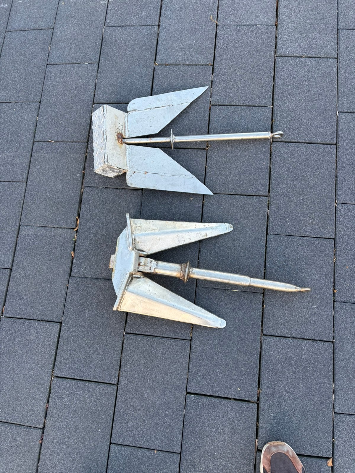2 rvs klapankers geschat 8 en 10kg, Ophalen of Verzenden, Zo goed als nieuw, Zeilboot of Motorboot