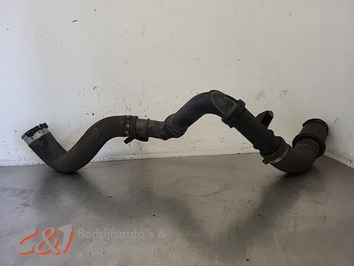 Intercooler Buis van een Opel Vivaro, Gebruikt, -, -, Ophalen of Verzenden