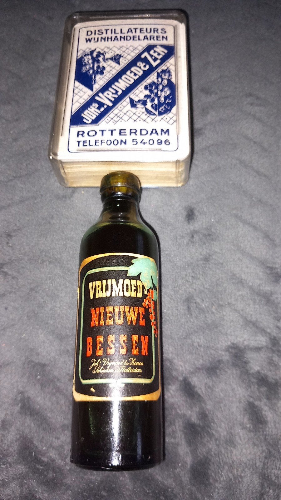 Vintage Vrijmoed Set Uniek Flesje Spel Kaarten ca '50 R'dam, Verzamelen, Ophalen of Verzenden, Gebruiksvoorwerp