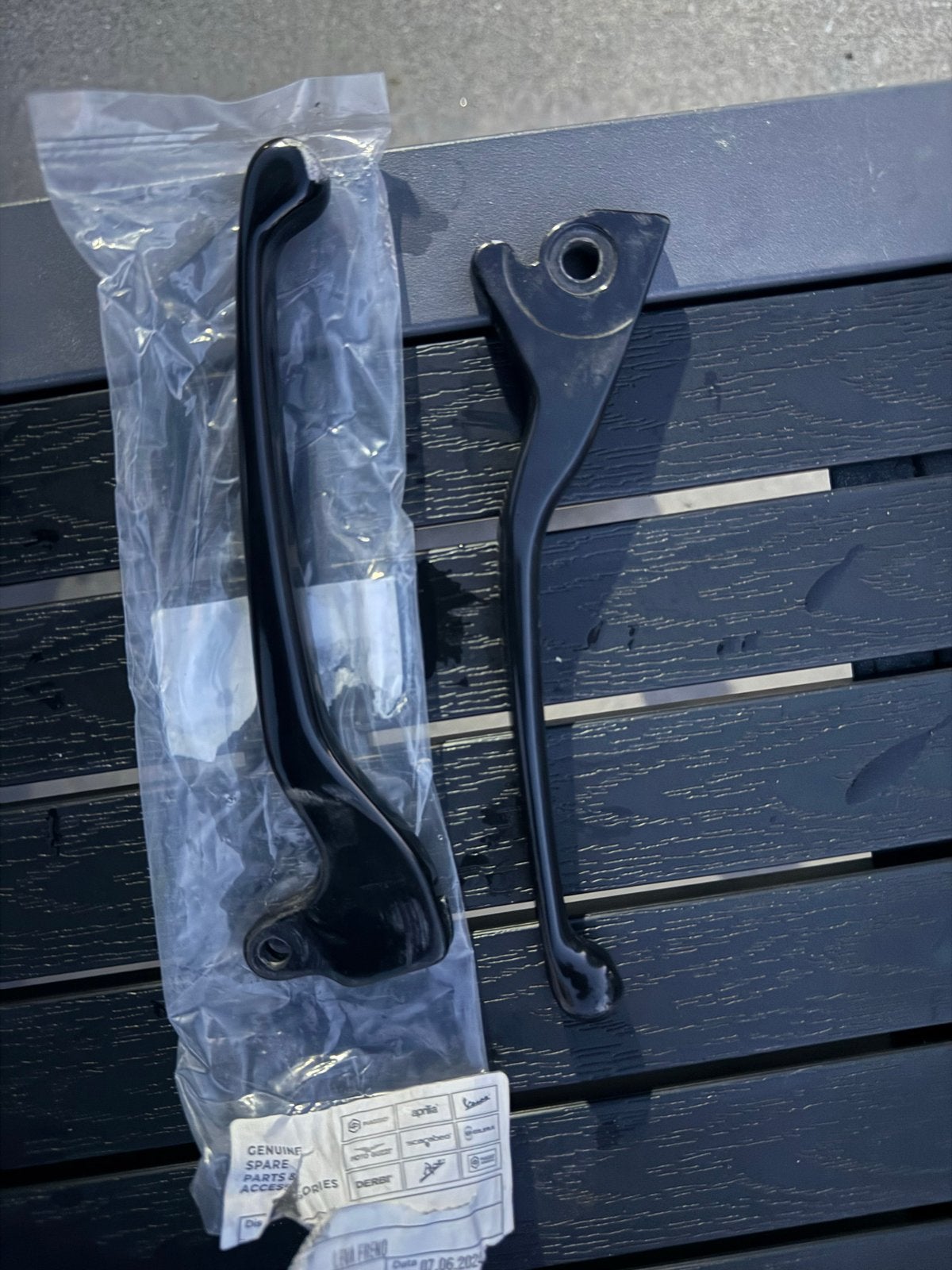 Remhendels hoogglans zwart Vespa Sprint/Primavera, Fietsen en Brommers, Ophalen of Verzenden, Nieuw, Overige typen, Vespa