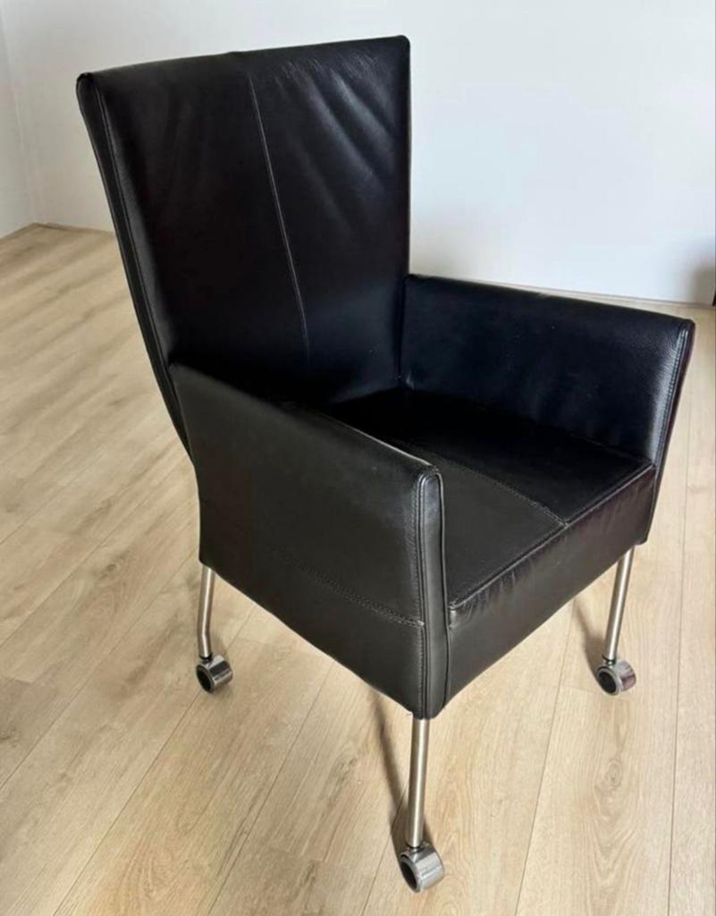 Lederen stoeltjes op wielen, 3 stuks, in zeer goede staat,, Huis en Inrichting, Stoelen, Ophalen, Zo goed als nieuw, Bruin