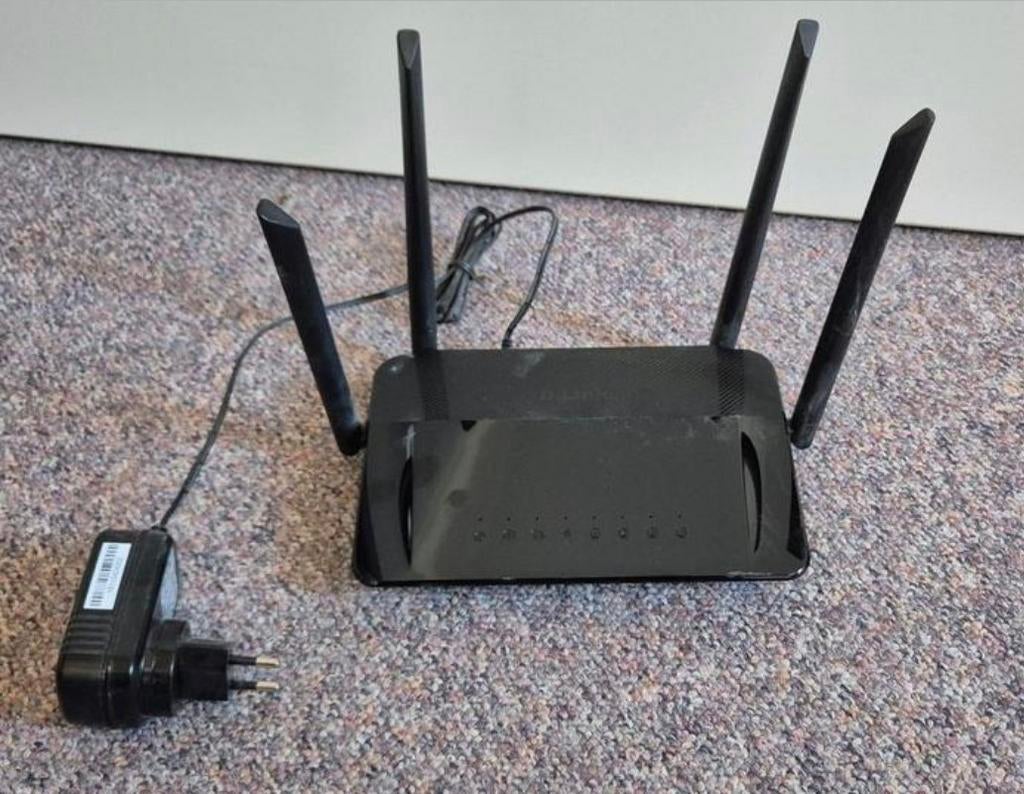 Te koop: D-link  AC1200 dual band gigabit router DIR-842, Ophalen of Verzenden