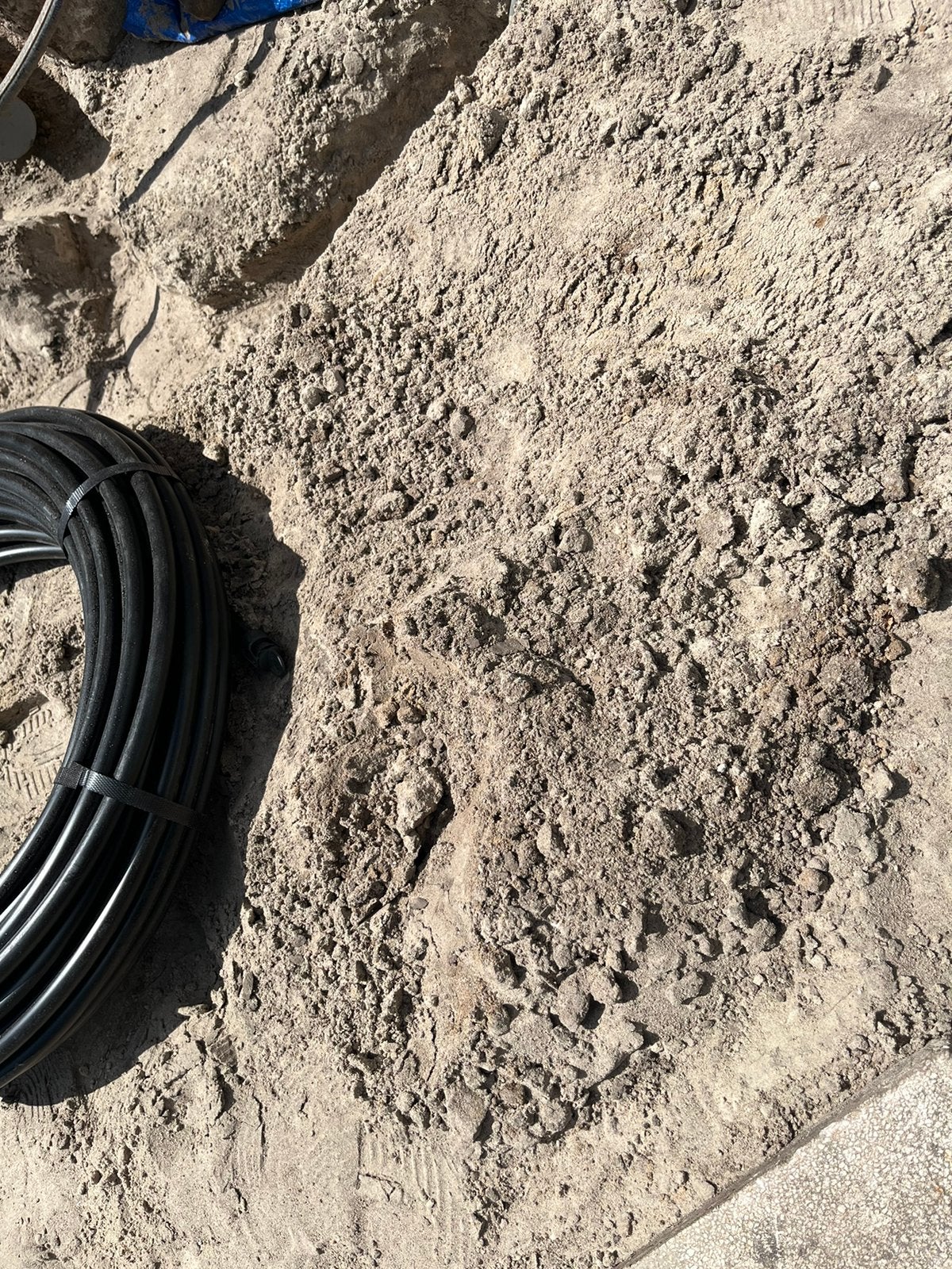 Gratis 2,5 kuub zwart zand af te halen, Tuin en Terras, Zand, Ophalen, Gebruikt, Overige typen