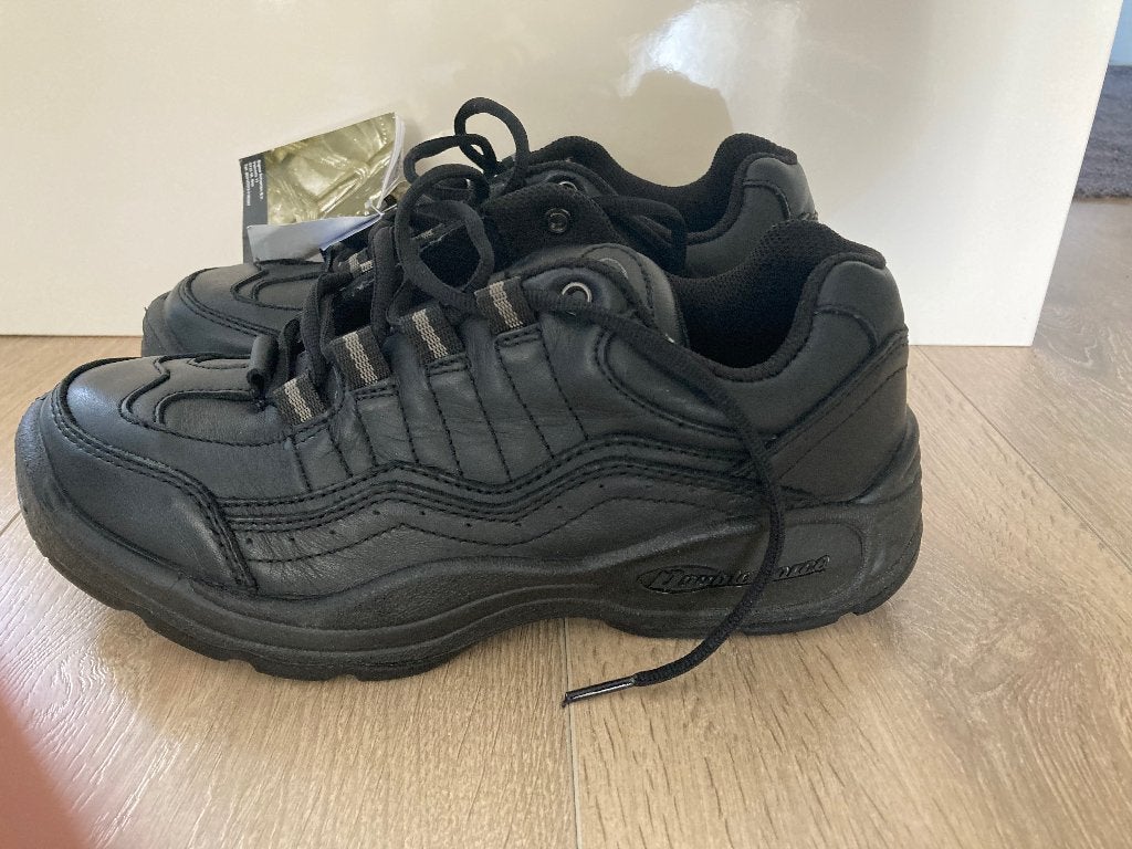 Werkschoenen, Ophalen, Nieuw