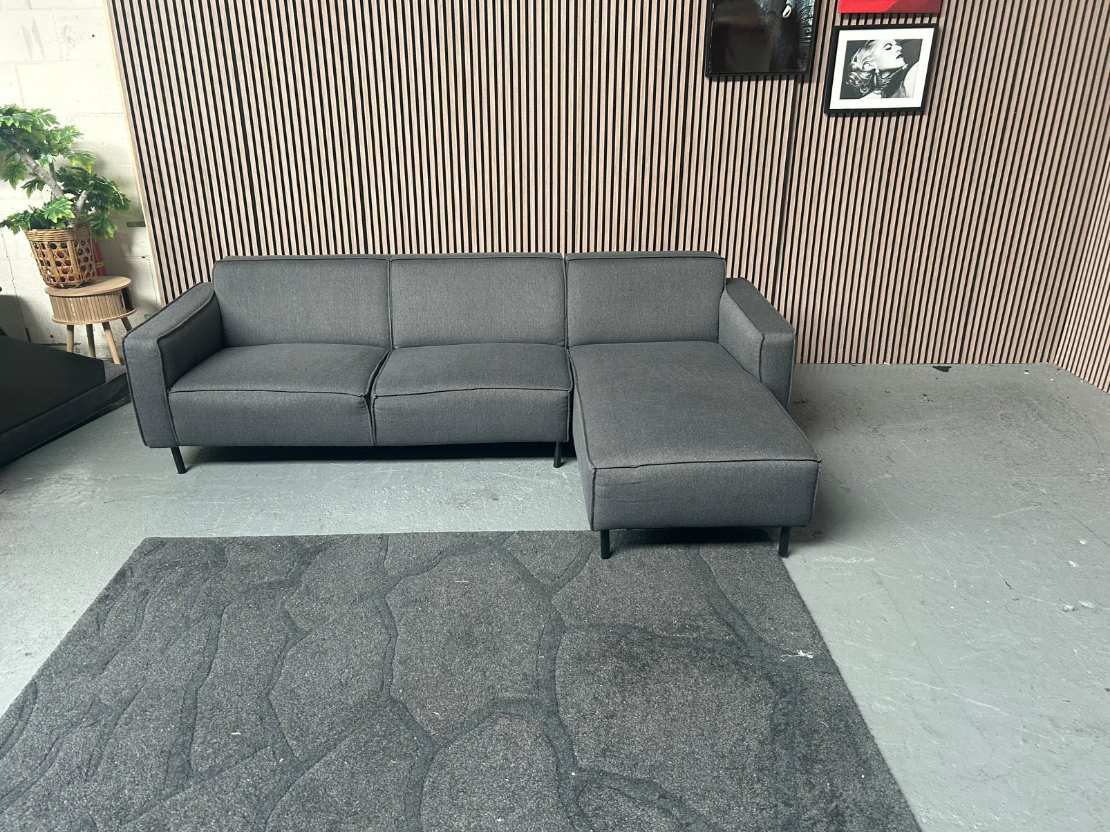 GRATIS LEVERING Loungebank Donkergrijs 266X160 GEREINIGD, Huis en Inrichting, Banken | Bankstellen, 250 tot 300 cm, Hoekbank, Ophalen of Verzenden