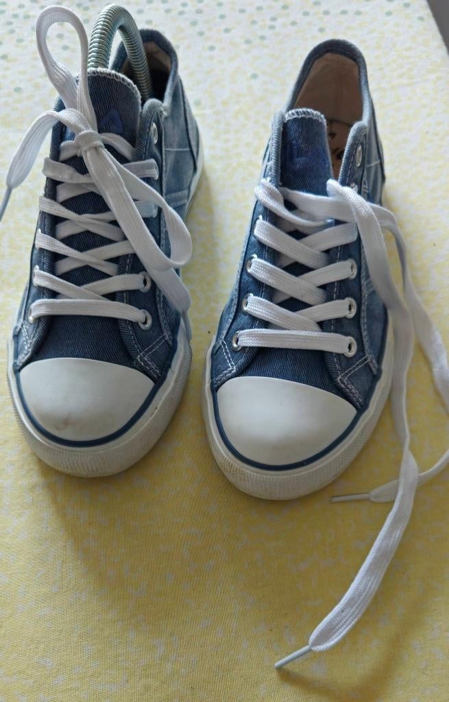 Fila's maat 37, Blauw, Ophalen of Verzenden, Fila, Sneakers of Gympen