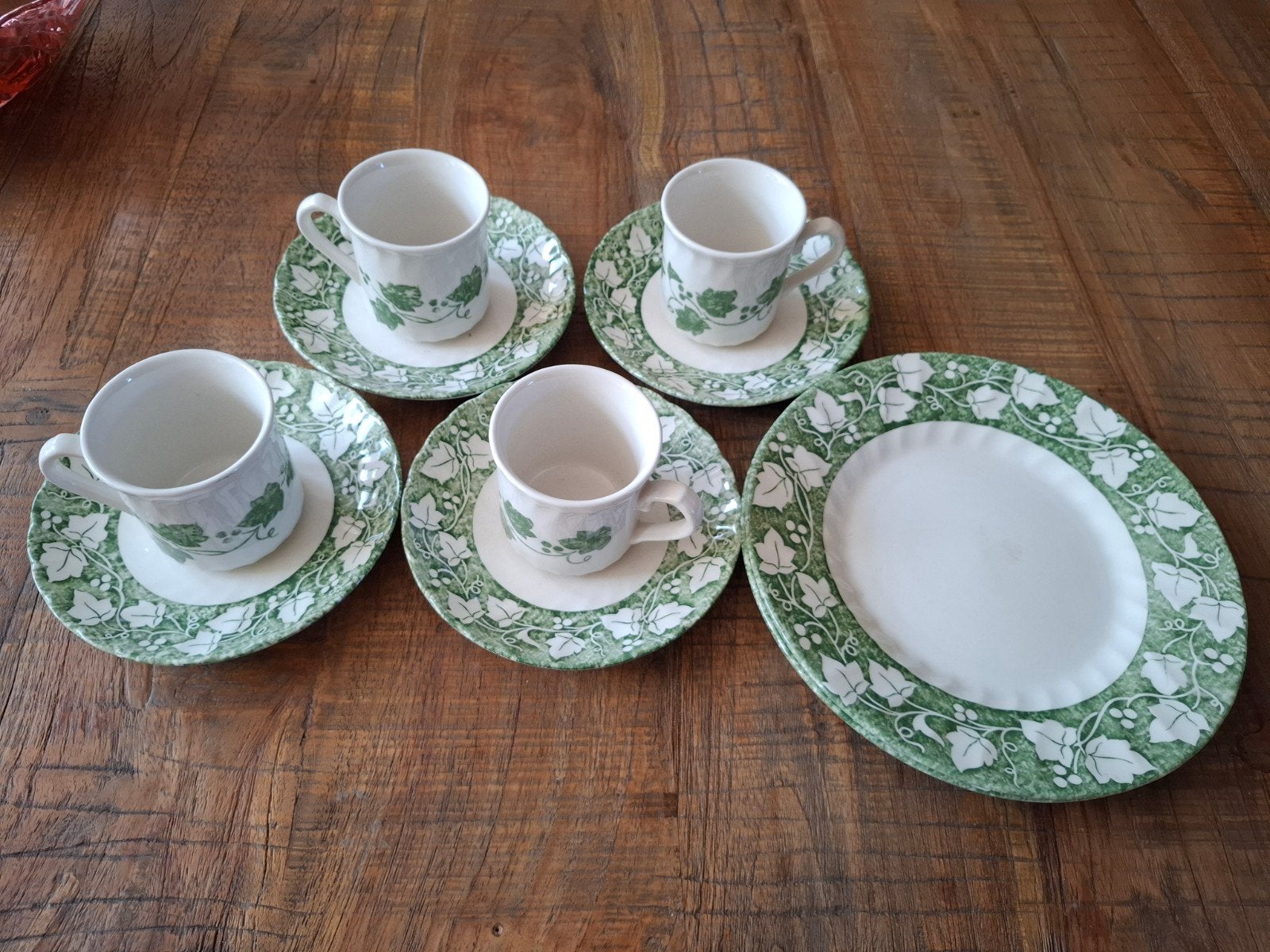 Churchill Ivy servies kopjes / borden klimop wilde wingerd, Ophalen of Verzenden