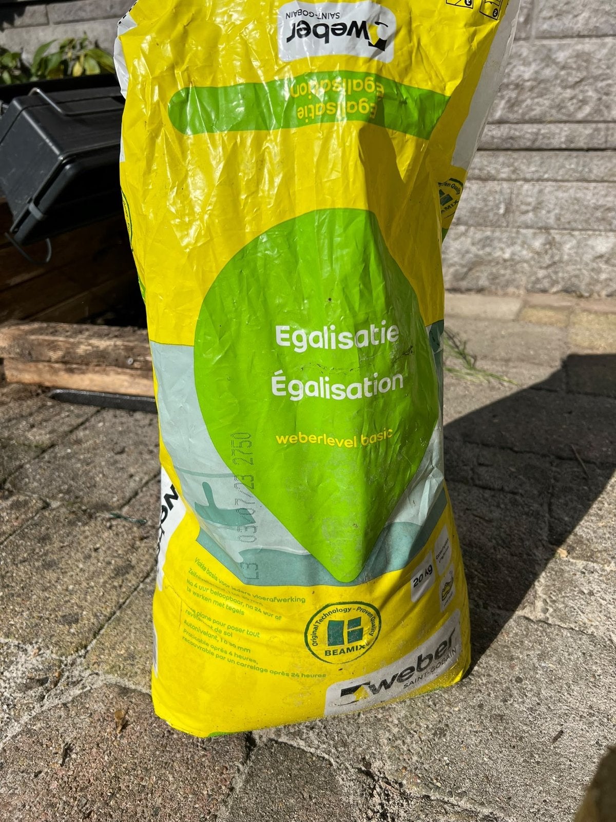 GRATIS Weber Egalisatie Weberlevel Basic - Halfvolle zak, Doe-het-zelf en Verbouw, Ophalen, Gebruikt, Overige typen, Minder dan 20 cm