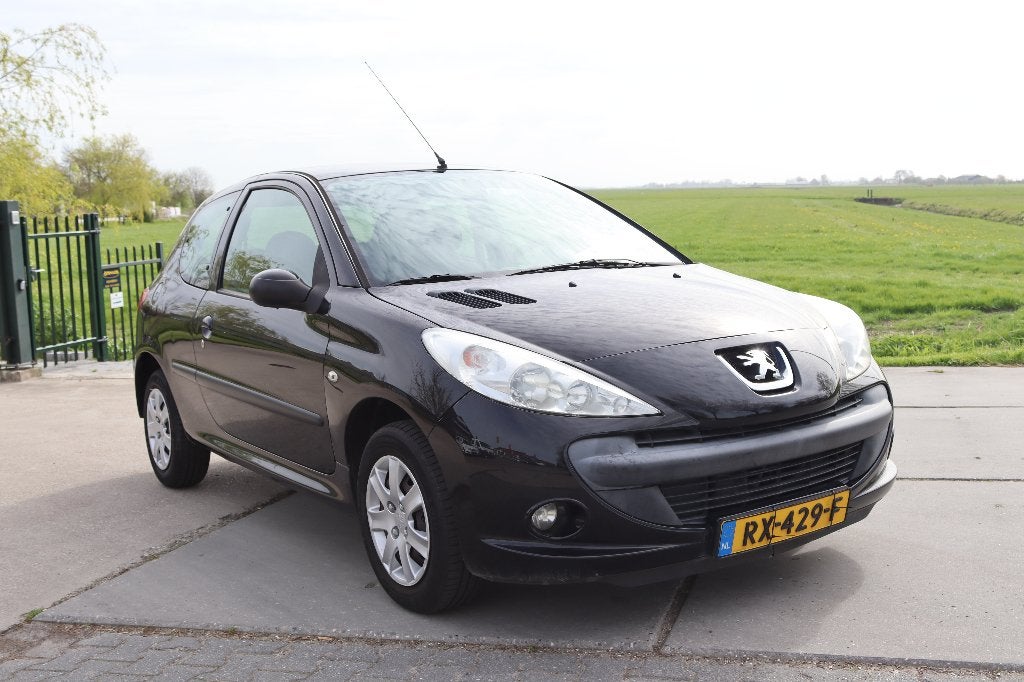 Peugeot 206+ 1.4 3D 2009 Zwart, Auto's, Voorwielaandrijving, 206+, 4 cilinders, Zwart