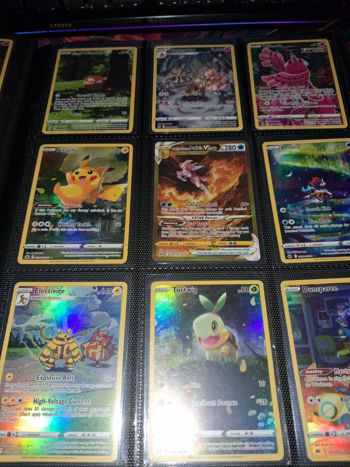 Crown Zenith set in map 75% + palkia pikachu Pokémon kaarten, Ophalen of Verzenden, Zo goed als nieuw, Meerdere kaarten, Foil