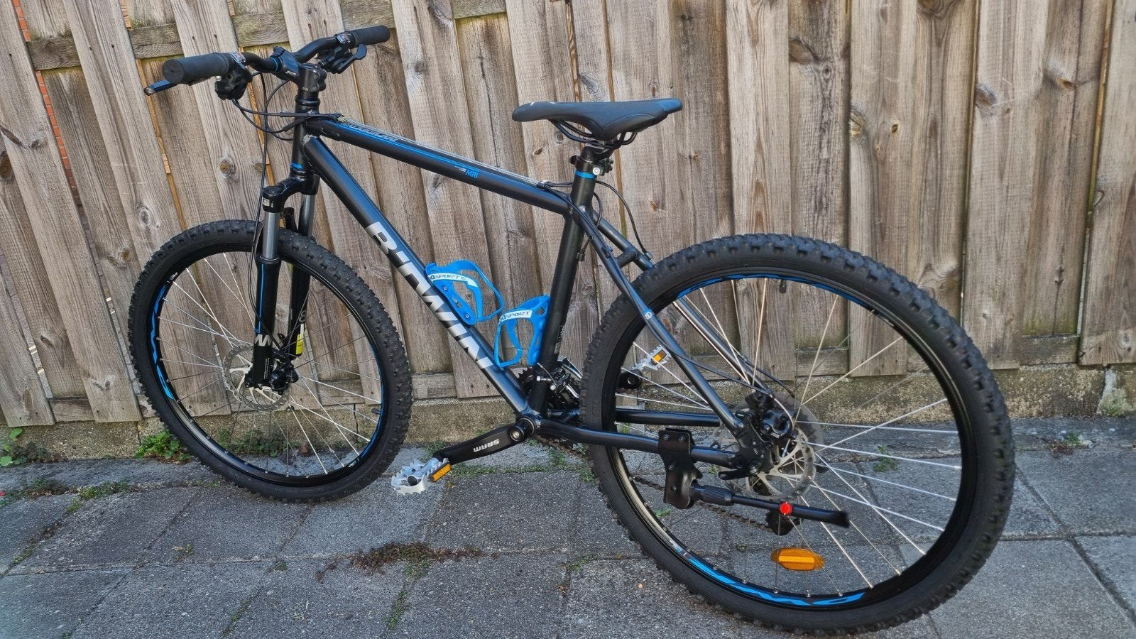 Nieuwstaat Kinder Mountainbike BTWIN met Schijfremmen 26", Fietsen en Brommers, Fietsen | Jongens, Zo goed als nieuw, 26 inch of meer